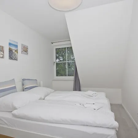 Haus Inselwind 19 Meerwellen Mit Gratis Nutzung Vom Ahoi Erlebnisbad Und Sauna In Sellin *